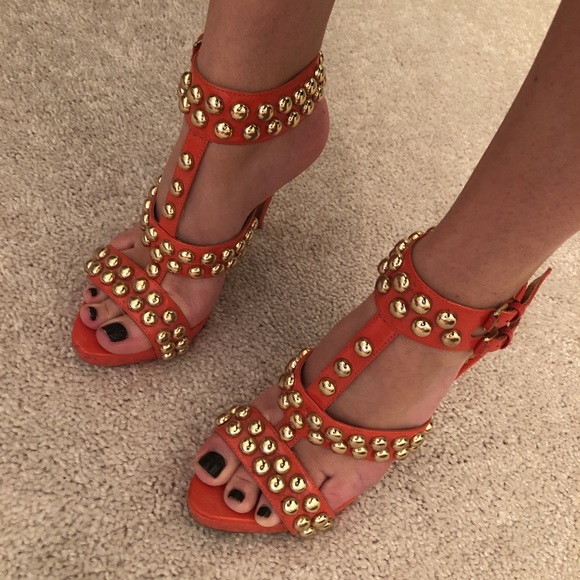 Coral Heels with Gold Stud Details Size 6 - Picture 3 of 6